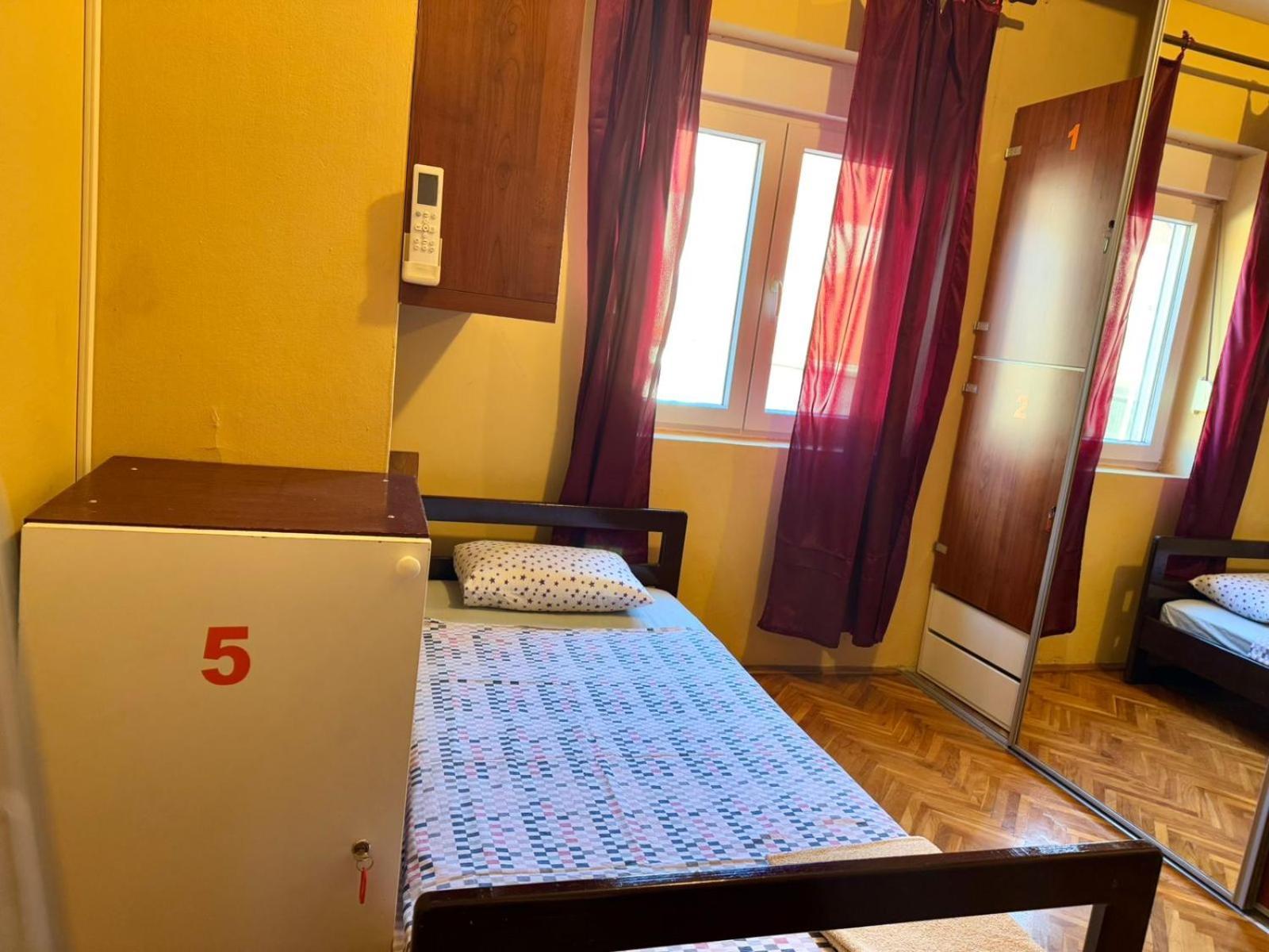 Kotorhostelito Экстерьер фото